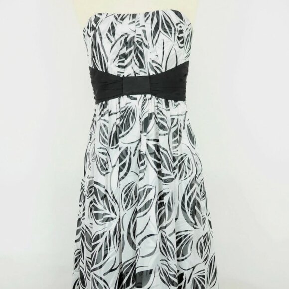 White House Black Market White & Black Floral Leaf Pleated Strapless Dress 4 - Picture 1 of 4